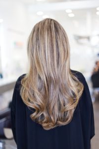 春のふんわりワンピースにもぴったり♪簡単に出来るパパ活女子にオススメのヘアアレンジ